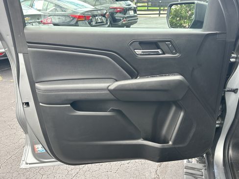 Used 2023 Chevrolet Colorado LT w/ LT Convenience Package II RWD image 11