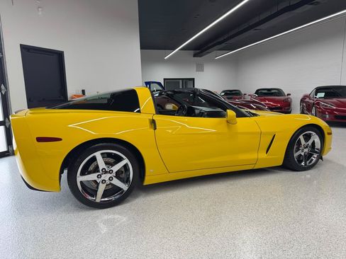 Used 2007 Chevrolet Corvette Coupe w/ Preferred Equipment Group RWD image 15