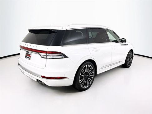 Used 2023 Lincoln Aviator Black Label w/ Dynamic Handling Package AWD/4WD image 13