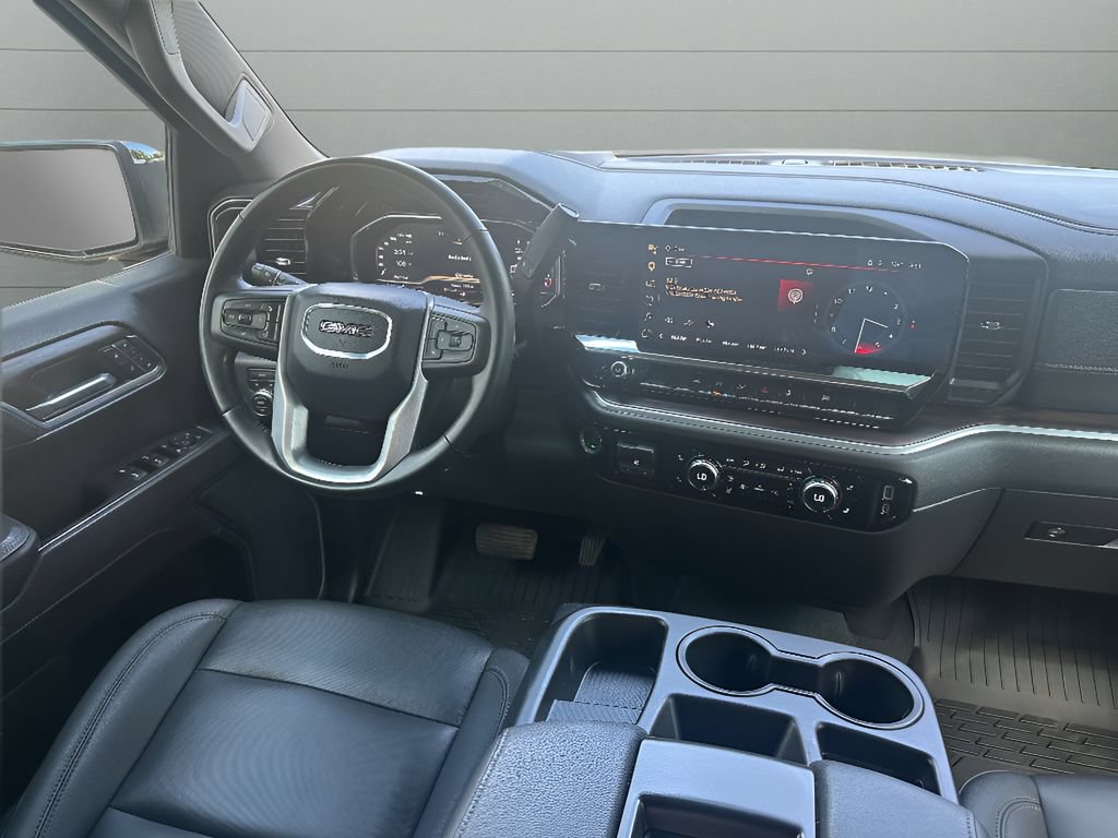 Used 2025 GMC Sierra 1500 SLT AWD/4WD image 17