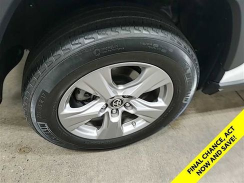 Used 2024 Toyota RAV4 LE AWD/4WD image 22