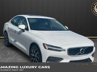 Used 2020 Volvo S60 T6 Momentum