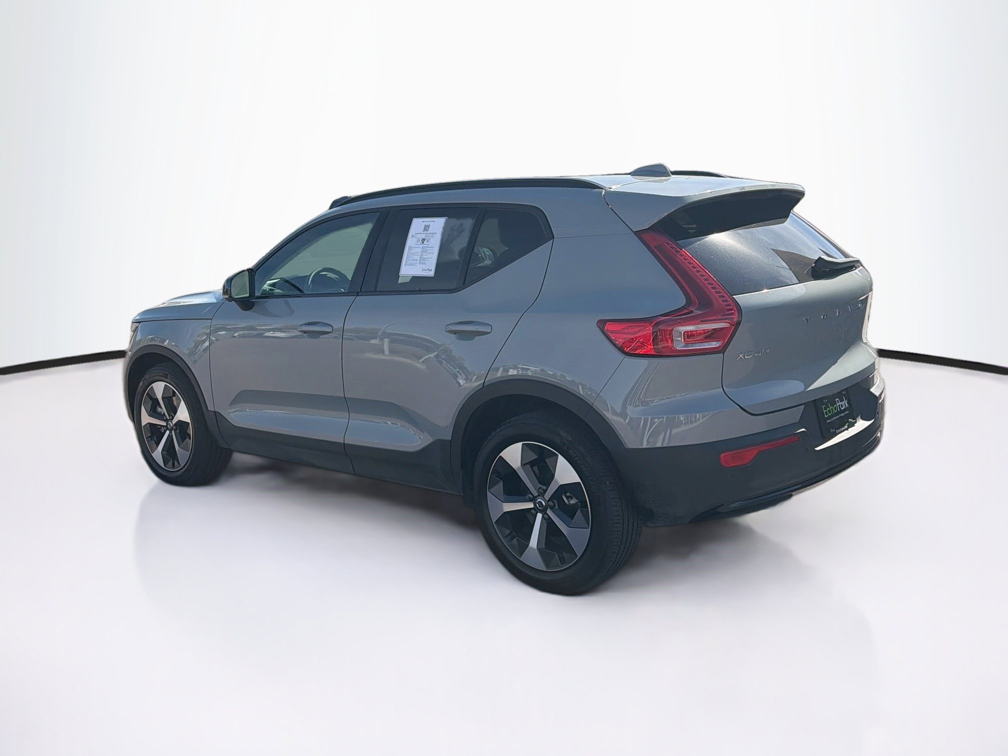Used 2026 Volvo XC40 B5 Plus AWD/4WD image 5