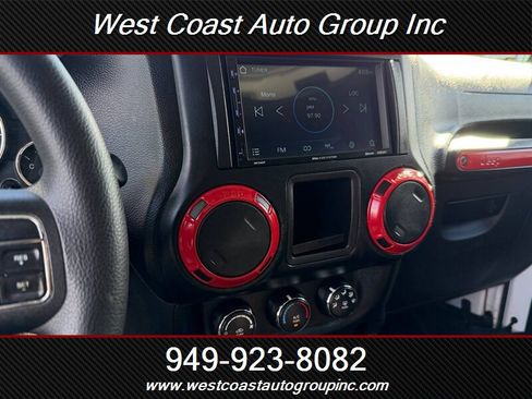 Used 2015 Jeep Wrangler Sport image 16