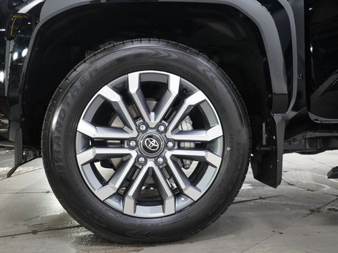 Used 2026 Toyota 4Runner Limited AWD/4WD image 32