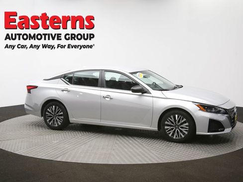 Used 2024 Nissan Altima 2.5 SV image 47