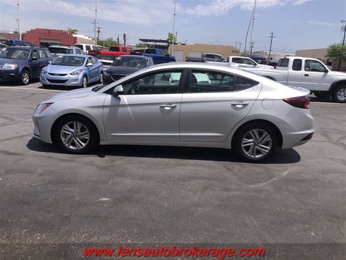 Used 2019 Hyundai Elantra SEL w/ Cargo Package FWD image 5