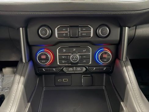 Used 2022 Chevrolet Tahoe LT AWD/4WD image 17