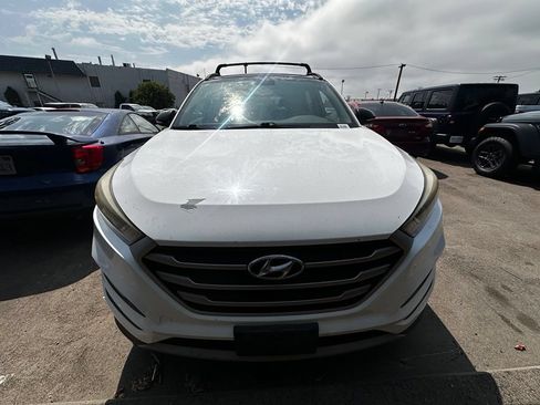 Used 2017 Hyundai Tucson Night FWD image 2