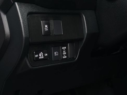 Used 2021 Toyota Tacoma TRD Off-Road AWD/4WD image 19