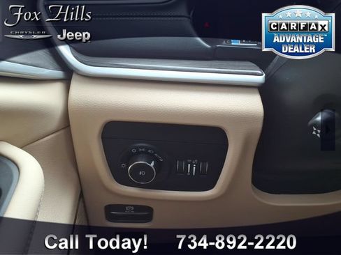 Used 2025 Jeep Grand Cherokee L Limited w/ Luxury Tech Group II AWD/4WD image 18