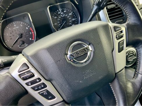 Used 2018 Nissan Titan PRO-4X image 42