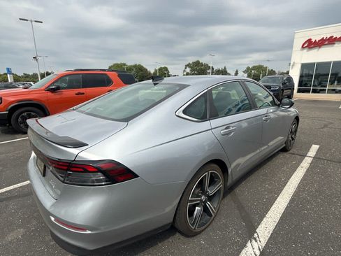 Used 2023 Honda Accord Sport image 3