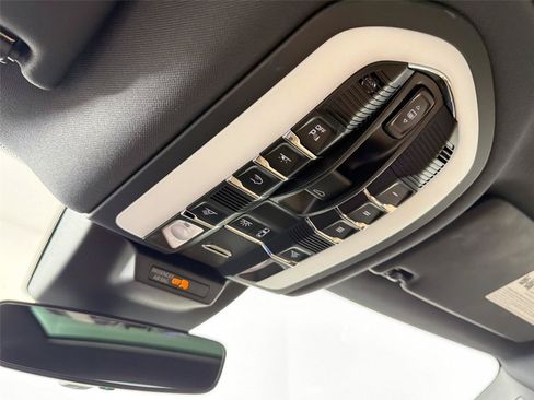 Certified 2023 Porsche Macan S AWD/4WD image 25