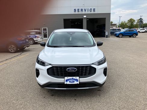 Used 2023 Ford Escape Active AWD/4WD image 3
