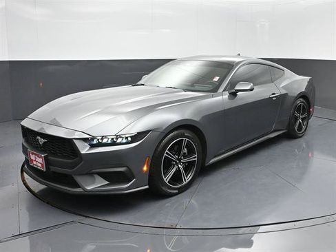 Certified 2025 Ford Mustang Coupe RWD image 1