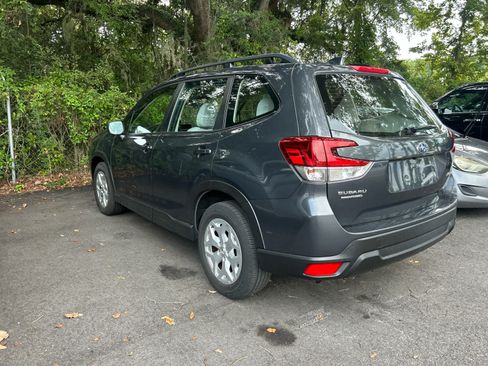 Used 2023 Subaru Forester AWD/4WD image 2