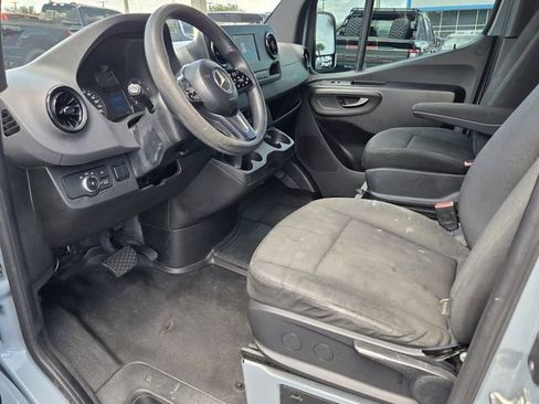 Used 2019 Mercedes-Benz Sprinter 144 Cargo image 10
