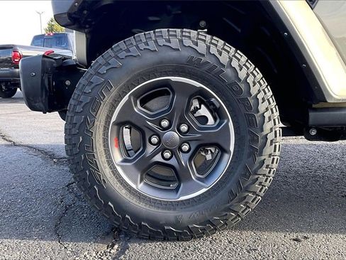 Used 2022 Jeep Gladiator Rubicon w/ LED Lighting Group image 8