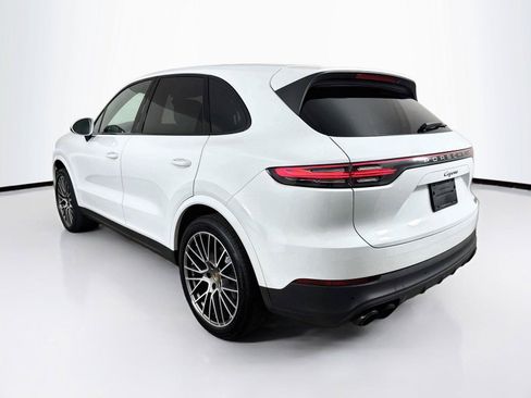 Used 2023 Porsche Cayenne Platinum Edition AWD/4WD image 3