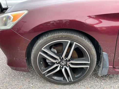 Used 2016 Honda Accord Sport image 9
