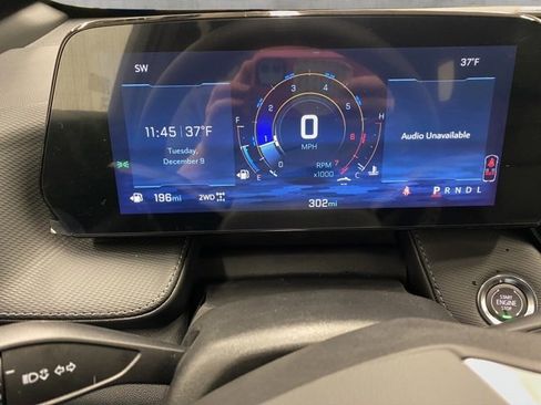 New 2026 Chevrolet Equinox LT w/ Convenience Package II image 16