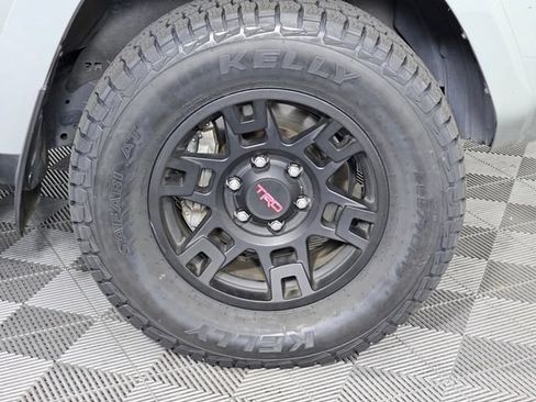 Used 2023 Toyota 4Runner TRD Off-Road Premium w/ Off Road Premium Plus Package AWD/4WD image 9