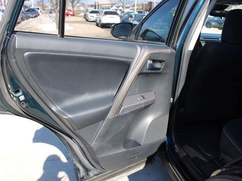 Used 2018 Toyota RAV4 XLE image 24