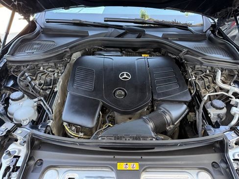 Used 2025 Mercedes-Benz GLC 300 4MATIC image 14