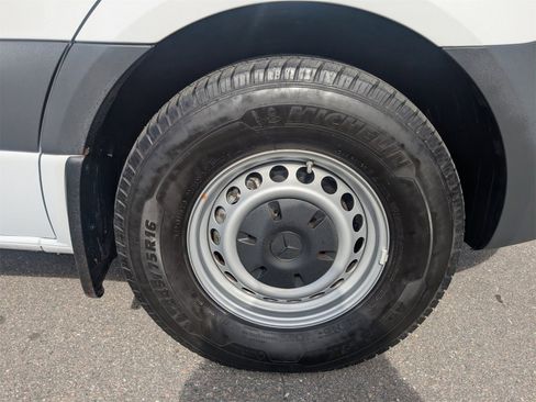 Used 2024 Mercedes-Benz Sprinter 2500 image 11