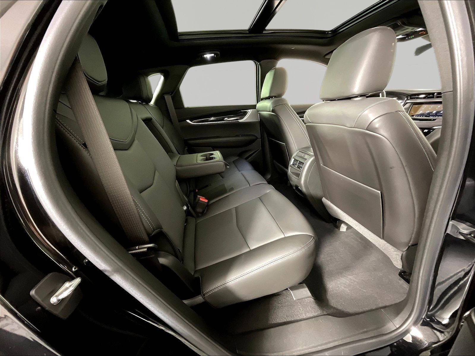 Certified 2024 Cadillac XT5 Premium Luxury FWD image 25