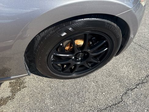Used 2010 Nissan 370Z Roadster image 24