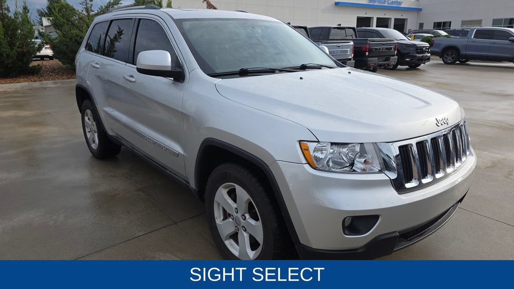 Used 2011 Jeep Grand Cherokee Laredo AWD/4WD image 7