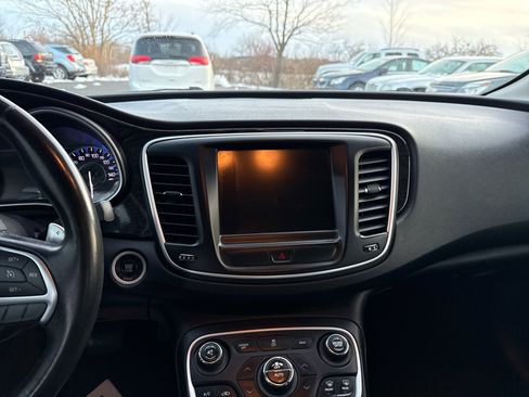 Used 2015 Chrysler 200 C w/ Navigation & Sound Group I image 17