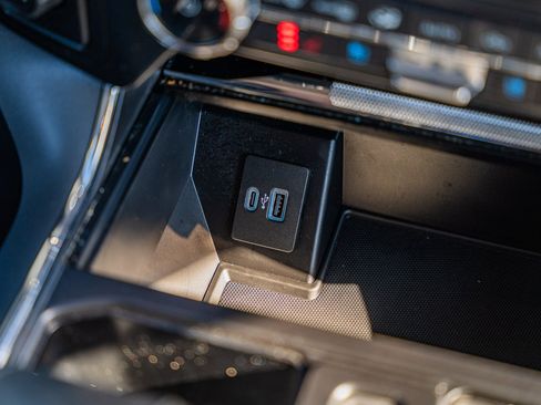 Certified 2022 Ford F150 Lariat image 31