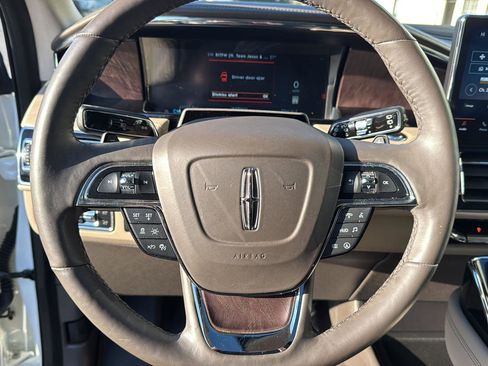 Used 2022 Lincoln Navigator L Reserve image 17