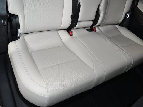 Used 2025 Lexus RX 350 Premium Plus w/ Convenience Package FWD image 20