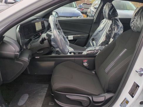 New 2026 Hyundai Elantra Sport FWD image 21