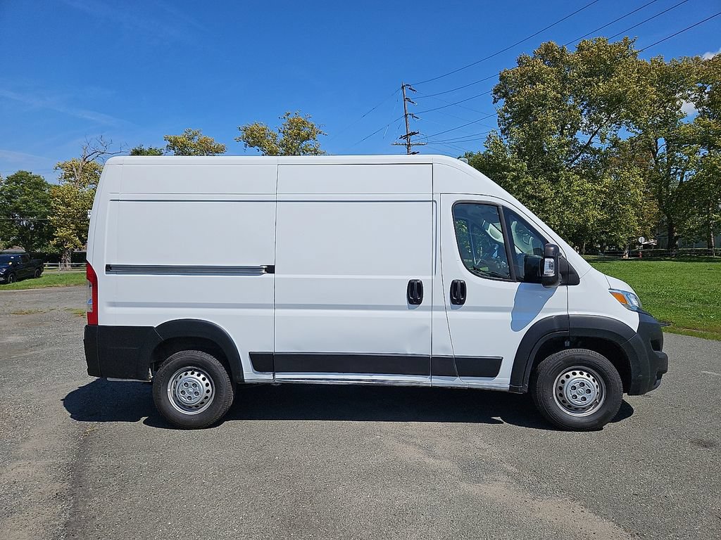 Used 2025 RAM ProMaster 2500 w/ Convenience Group FWD image 8