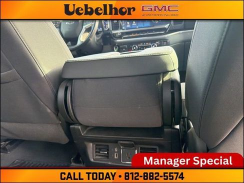 Used 2023 Chevrolet Silverado 1500 RST w/ Z71 Off-Road Package image 7