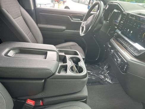 Used 2025 Chevrolet Silverado 1500 LT AWD/4WD image 15