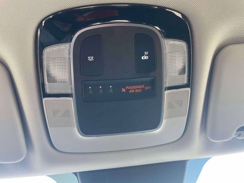 Used 2020 Hyundai Kona Limited AWD/4WD image 29