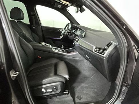Used 2022 BMW X5 xDrive40i AWD/4WD image 31