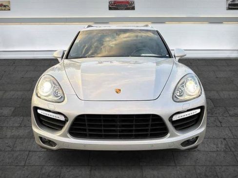 Used 2012 Porsche Cayenne Turbo AWD/4WD image 2