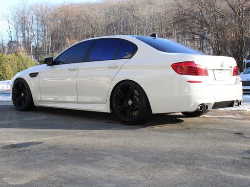 Used 2016 BMW M5 Sedan 4D image 4