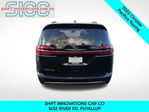 Used 2022 Chrysler Pacifica Touring image 5