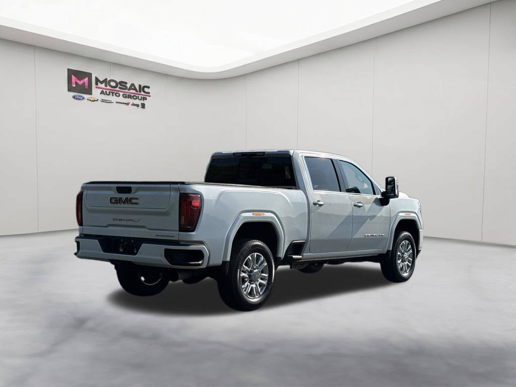 Used 2023 GMC Sierra 3500 Denali w/ Technology Package AWD/4WD image 7