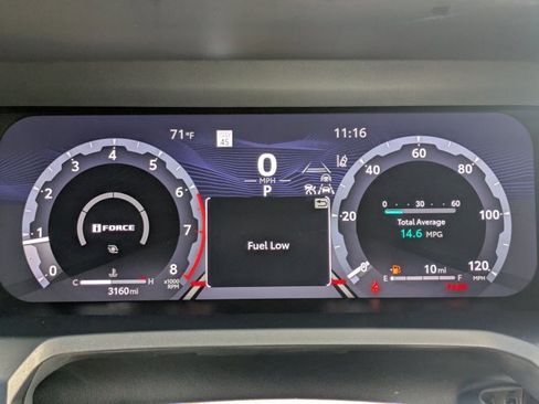 Used 2025 Toyota Tacoma Limited image 30