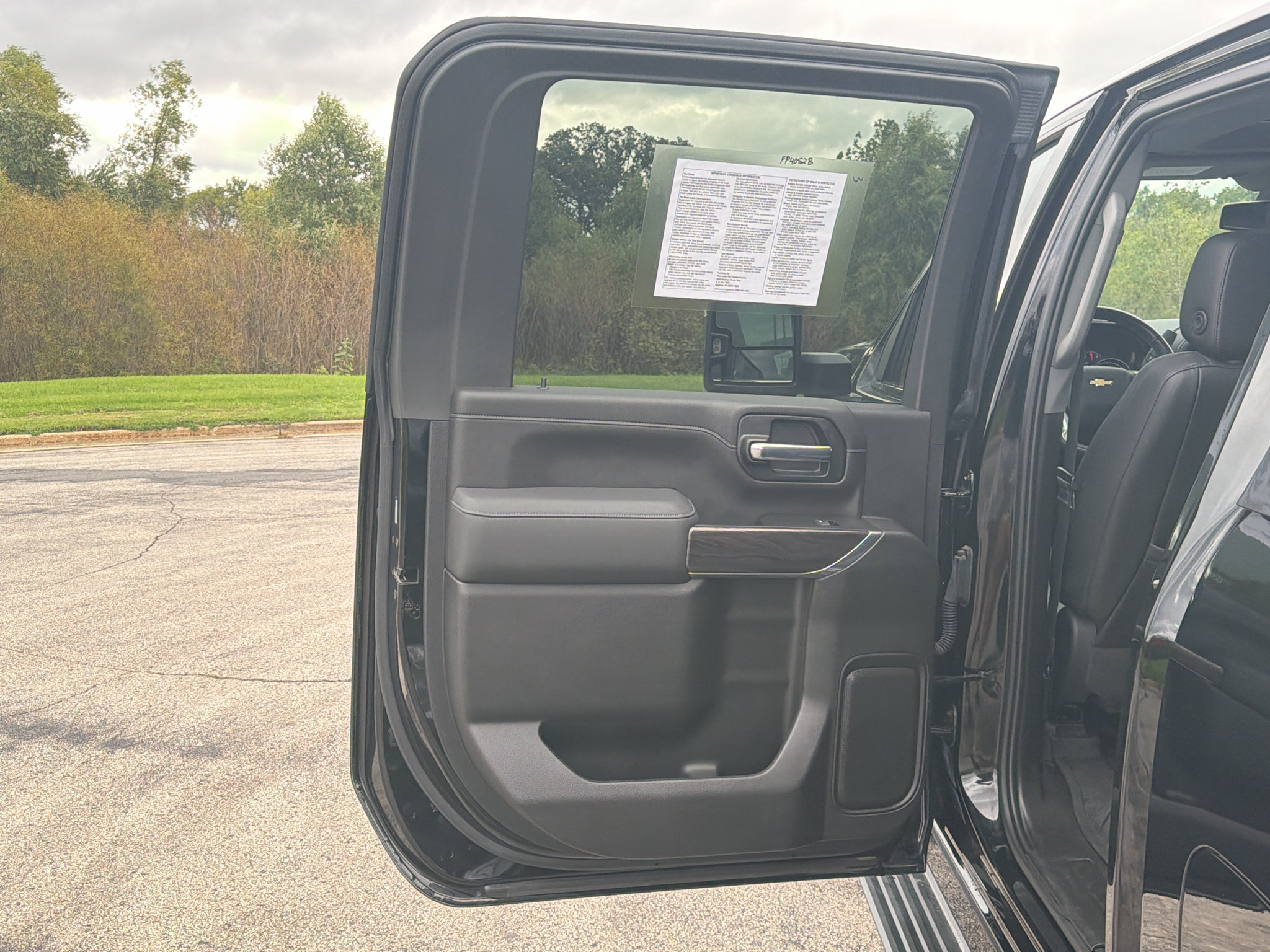 Used 2023 Chevrolet Silverado 2500 LTZ w/ LTZ Convenience Package AWD/4WD image 33