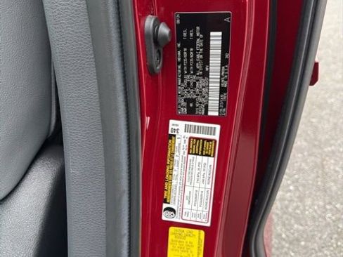 Used 2024 Toyota Sienna XLE image 27